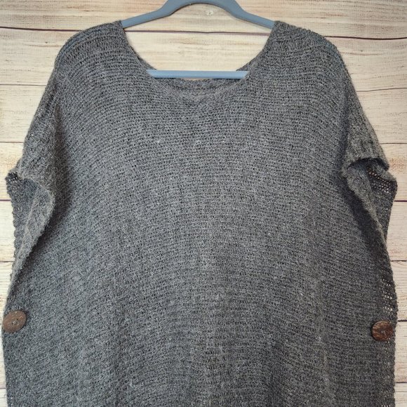 Bayberry Road Fringe Bottom Poncho  Side Buttons Gray Women's One Size - Picture 2 of 12